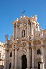 Obraz premium Syracuse, Cathedral of Syracuse. Catholic church in limestone, originally a Greek doric temple, Italy