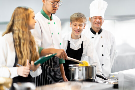Students are learning to cook in a culinary institute with a standard kitchen and complete equipment. And have a professional chef as a trainer.