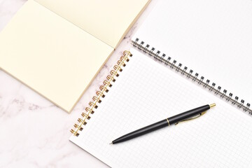 ペンとノート