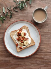Toast bread with nuts and banana