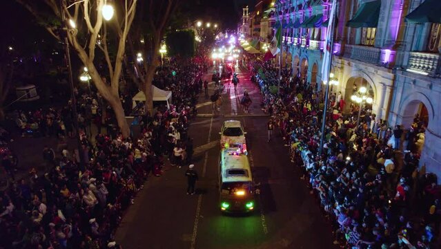 Footage of a parade in Mexico