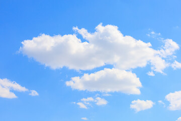 Obraz na płótnie Canvas Sky background in windy weather. Backdrop with clouds