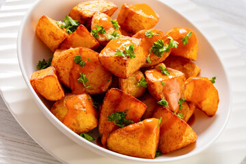 patatas bravas, deep fried potatoes with sauce