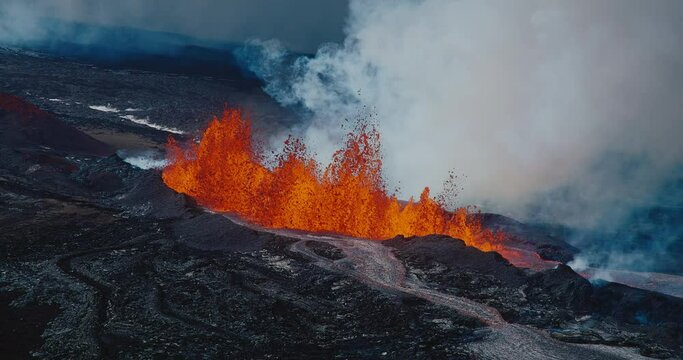 Hawaii Mauna Loa volcano erupting molten hot lava