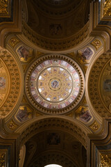 Fototapeta na wymiar Dome of Saint Stephen basilica, Budapest, Hungary