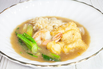 Noodles with  sea food in Gravy Sauce (Rad-Na Tale)