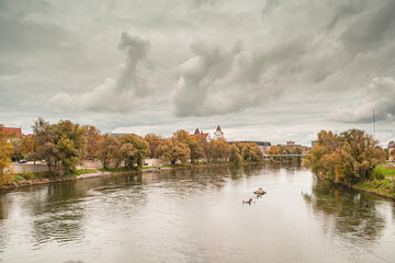 Fototapeta na wymiar autumn view of the Danube, germany, ingolstadt