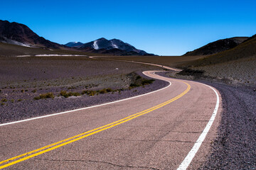 Vistas de la ruta alos seismiles, en Catamarca, Argentina