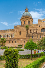 Fototapeta na wymiar Basilica Cattedrale Metropolitana Primaziale della Santa Vergine Maria Assunta in Palermo city.