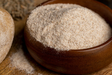 Wheat flour with bran for cooking bread