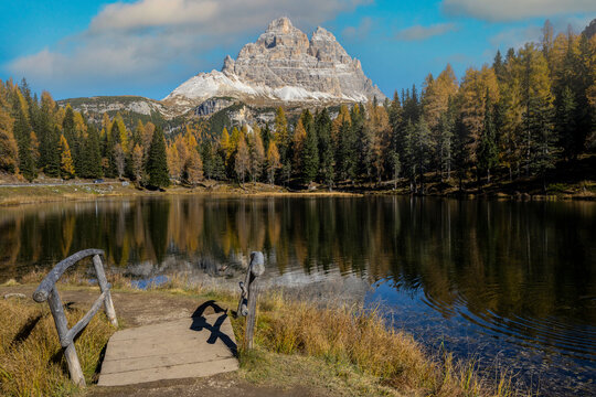 Drei Zinnen reflected in the water, Lake Antorno, Dolomites, Veneto, Italy, Europe
