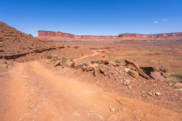 hiking the murphy trail loop in the island in the sky in canyonlands national park, usa