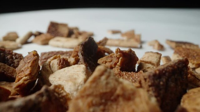 I take a handful of dried orange peels. Dolly macro slider.