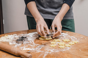 Preparation of sweet biscuits in the shape of the Star of David
