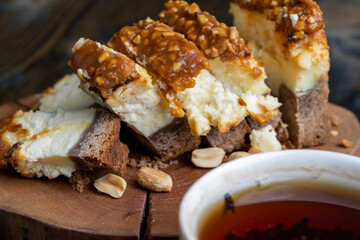 Cheesecake made of soft fresh cheese and peanuts