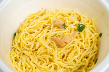 カップ麺の塩やきそば