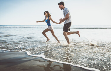 Couple in love spending time on the beach in santa monica, los angeles