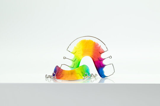 Regenbogen Zahnspange 