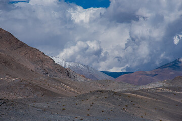 Camino Hacia Antofagasta de la Sierra, con las montañas de colores, Catamarca, Argentina