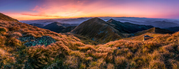Romanian sunrise begins (Muntii Rodnei - Romania)