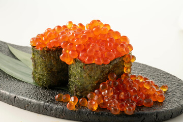 美味しいイクラ軍艦の寿司 © kei u