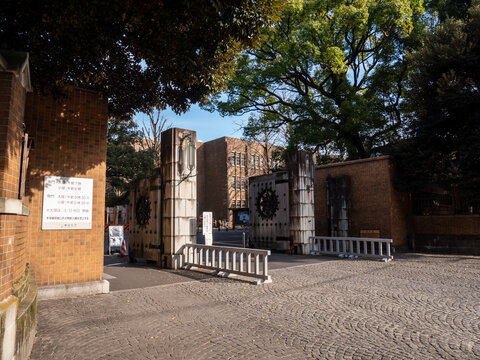 東京大学　農学部正門「農正門」
