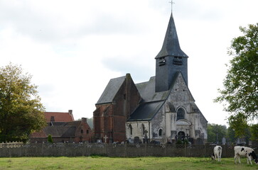 Fototapeta na wymiar Eglise de Tourmignies