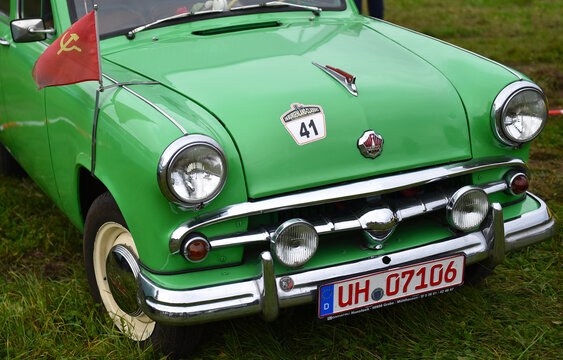 Seltener russischer Moskvitch 402 