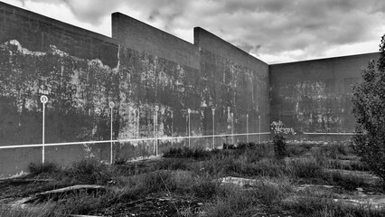 FRONTON ABANDONADO - obrazy, fototapety, plakaty