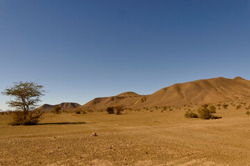 Fototapeta premium Marocco, paesaggio predesertico del Medio Atlante. Regione di Sousse Massa