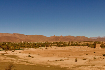Fototapeta na wymiar Marocco, paesaggio predesertico del Medio Atlante. Regione di Sousse Massa