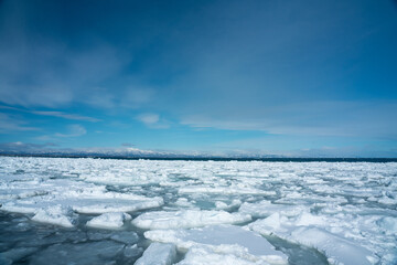 流氷と青空　北海道　野付半島