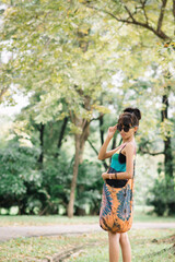 Naklejka premium cute skinny thai girlfriend