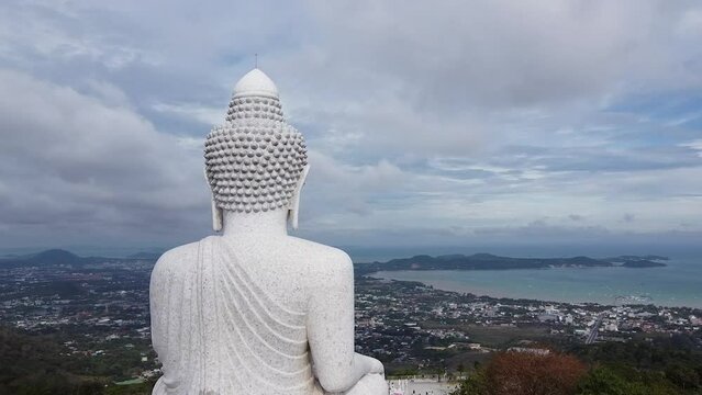 buddha statue