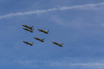 Breitling jet team formation at Aerolac