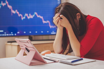 Girl shocked by the fall of the market, bankrupt failure