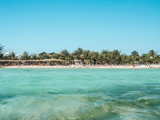 Naklejka premium White sand beach in Mahahual, Mexico