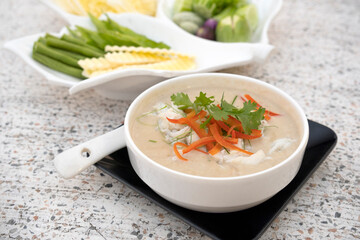 Coconut Milk Chilli Paste with Crab and Fresh Thai Vegetables