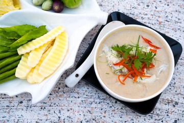 Coconut Milk Chilli Paste with Crab and Fresh Thai Vegetables