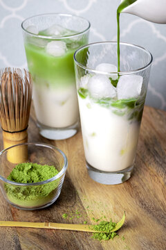 Ice Matcha Latte 