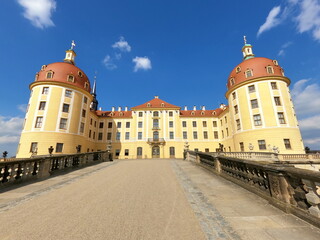 Fototapeta na wymiar Schloss Moritzburg in Sachsen, Deutschland / Moritzburg castle in Saxony, Germany