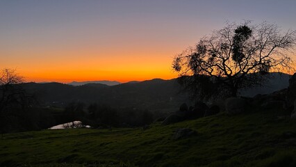 Fototapeta na wymiar Beautiful scenery in the hills of Central California, at sunset.