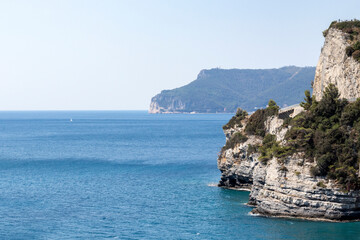 Des falaises italiennes