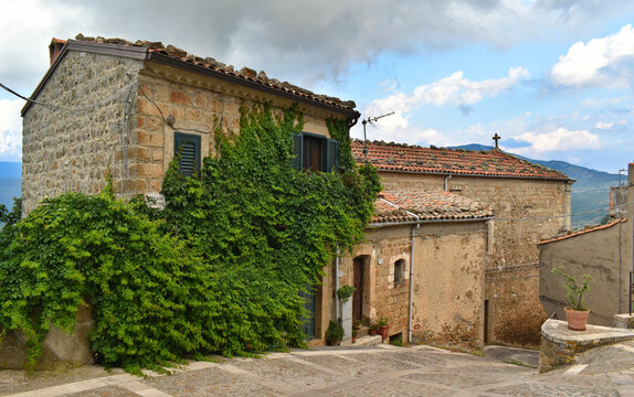 Mistretta, a traditional town in Sicily, a stone house in the old part of the town, Italy, Europe