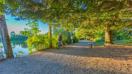 Coquitlam Como Lake Park trail biking and walking