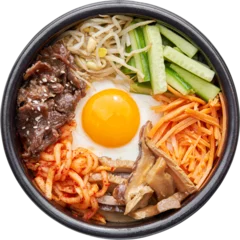 Crédence de cuisine en verre imprimé Manger korean bibimbap bowl with galbi beef and pickled vegetables shot from top view and isolated