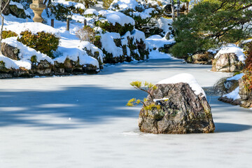 仙台　雪の輪王寺庭園
