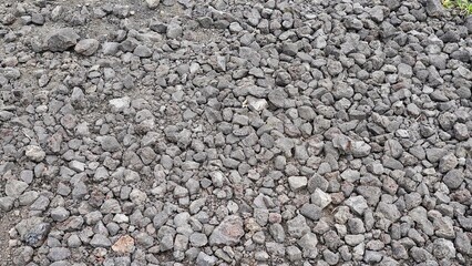 伊豆大島火口一周遊歩道の砂利道