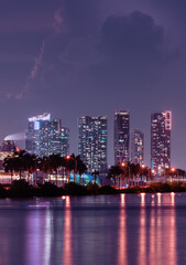 Fototapeta na wymiar skyscrapers Miami Florida reflections water