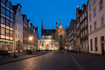 Fototapeta na wymiar view of Basilica of St. Mary and Royal Chapelat night. Gdansk, Poland